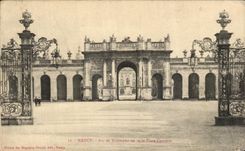 CPA Nancy L Arc de Triomphe Vue de la Place Carriere