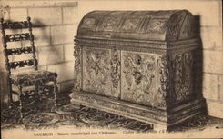 VINTAGE POSTCARD Municipal Saumur Musee Cases Marriage