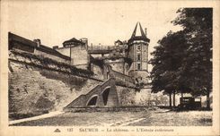 CPA Saumur Le Chateau L Entree Exterieure 