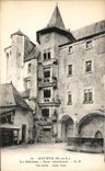 CPA Saumur Le Chateau Cour Interieure