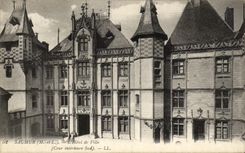 VINTAGE POSTCARD Saumur L Town hall