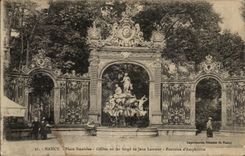 CPA Nancy Place Stanislas Grilles en fer forge de Jean Lamour Fontaine d Amphitrite