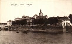 VINTAGE POSTCARD Trawl net On the Saone L Hospital