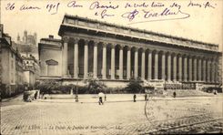 VINTAGE POSTCARD Lyon Law courts and Fourviere