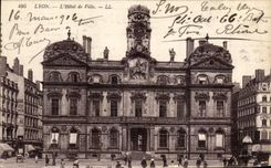 VINTAGE POSTCARD Lyon L Town hall