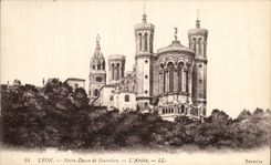 VINTAGE POSTCARD Lyon Notre Dame de Fourviere L Apse