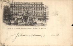 VINTAGE POSTCARD Lyon the Bartholdi Fountain places Composts