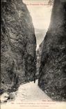 VINTAGE POSTCARD Gorges Of Deprived Close Thues Between Vals Left Narrowest the Falls