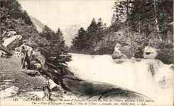 VINTAGE POSTCARD Cauterets Road of the bridge D Spain