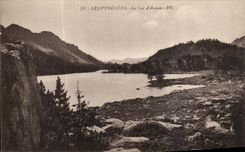 VINTAGE POSTCARD the Pyrenees the Lake D Aumar