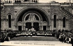 VINTAGE POSTCARD Heavy Entry Of the Rosary Blessing of Very St Sacrament