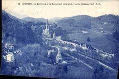 VINTAGE POSTCARD Heavy the Basilica and the Interallied Monument seen of the strong Castle