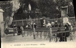 VINTAGE POSTCARD Heavy the Miraculous Cave