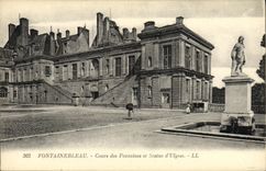 VINTAGE POSTCARD Castle of Fontainebleau Course of the Fountains And Statue D Ulysses