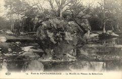 VINTAGE POSTCARD Fontainebleau Drill the Morel of the Plate of Beautiful Cross