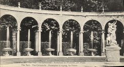 CPA Versailles Vue prise Vol d Oiseau sur le Parc Le Chateau et la Ville