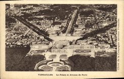 VINTAGE POSTCARD Versailles the Palate and Avenue of Paris