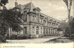 VINTAGE POSTCARD Palate De Fontainebleau the Gallery of the Stags Garden of Diane