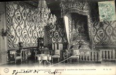 VINTAGE POSTCARD Palais of Fontainebleau Chambre has Coucher of Marie Antoinette