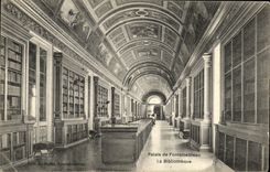 VINTAGE POSTCARD Palate of Fontainebleau the Library