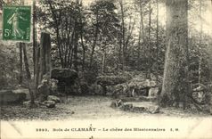 VINTAGE POSTCARD Wood of Clamart the Oak of the Missionaries