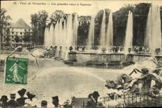 VINTAGE POSTCARD Versailles Park of Large Neptune Water