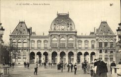 VINTAGE POSTCARD Le Havre the Palate of the Stock Exchange