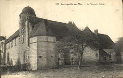 VINTAGE POSTCARD Varengeville On Sea the Manor D Ango