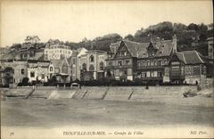 La POSTAL Trouville de la VENDIMIA en Mer agrupa los chalets