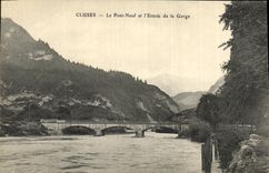 VINTAGE POSTCARD Cluses the New Bridge and L Entered of the Throat