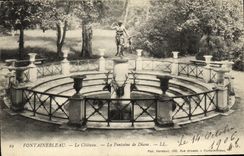 VINTAGE POSTCARD Fontainebleau the Castle the Fountain of Diane