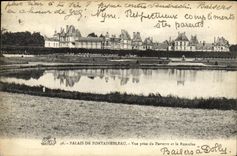 VINTAGE POSTCARD Palate De Fontainebleau Seen from of the Floor and Romulus