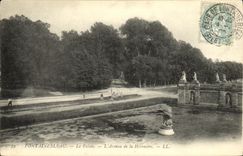 VINTAGE POSTCARD Fontainebleau the Palate L Avenue of Heroniere