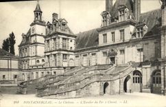 VINTAGE POSTCARD Fontainebleau the Castle L Staircase of the Horseshoe