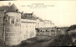 Detalle de Dieppe de la POSTAL de la VENDIMIA del castillo y de la entrada