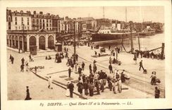 La POSTAL Dieppe Quay Enrique de la VENDIMIA IV y los pescados hace compras