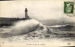 VINTAGE POSTCARD the Pier One Day Of Storm Lighthouse