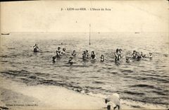 VINTAGE POSTCARD Lion sur Mer L Hour of the Bath