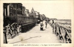 CPA Saint Aubin Sur Mer Le digue vue de la passerelle 