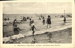 VINTAGE POSTCARD Deauville the Beach Flowered Les Bains