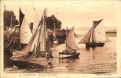 VINTAGE POSTCARD Honfleur Small fishing boats Boats