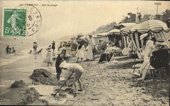 POSTAL Cabourg de la VENDIMIA en la playa