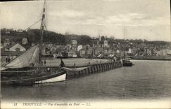 POSTAL D vista Trouville de la VENDIMIA junto del barco portuario