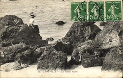 Rocas negras de Trouville de la POSTAL de la VENDIMIA