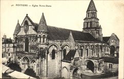 VINTAGE POSTCARD Poitiers Notre Dame Church