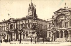 La POSTAL Avignon de la VENDIMIA pone L reloj el ayuntamiento el teatro y el monumento del centenario