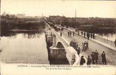 La POSTAL Avignon de la VENDIMIA el nuevo puente afila con piedra alguno que conecta los departamentos del Gard y del Vaucluse vista del puente D Avignon