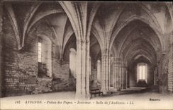 La POSTAL Avignon Palais de la VENDIMIA de los papas Interior Room de L va abajo para la audiencia