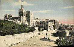 POSTAL Avignon de la VENDIMIA el paladar de los papas y de la catedral