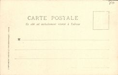 VINTAGE POSTCARD Amiens the Cathedral the Gate